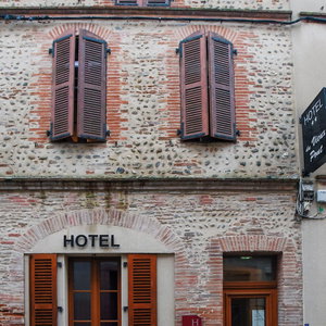 Hotel Hôtel Du Vieux Pont cazare Mazeres