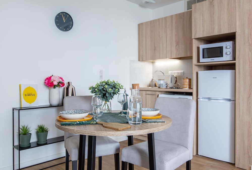 Hotel Zenao Appart'hôtels Tours