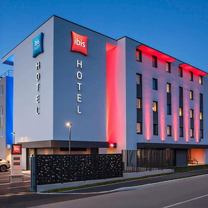 Hotel Ibis Sens Hotel cazare Sens-de-Bretagne