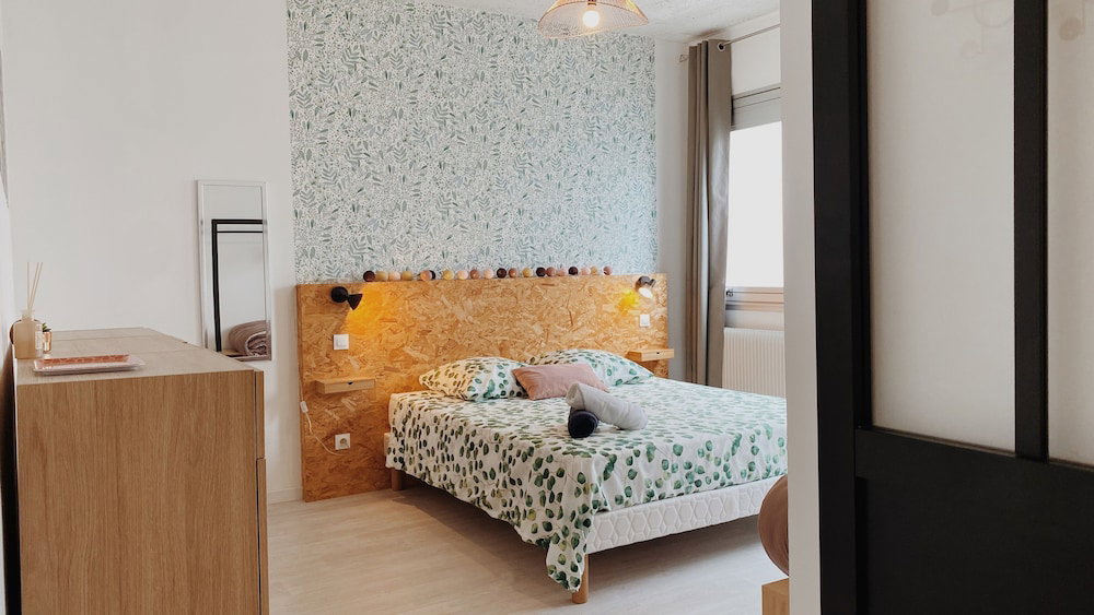 Hotel La Maison D'angelique - Coliving Hotel - Gare De Niort