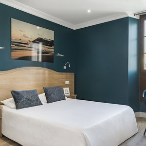 Hotel Grand Hôtel De La Gare Toulon – Boutique Hôtel cazare Toulon-sur-Allier