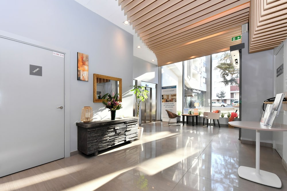Hotel Zenao Appart'hôtels Massy