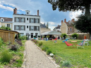 Hotel The Originals Boutique Hotel Victoria Fontainebleau cazare Fontainebleau