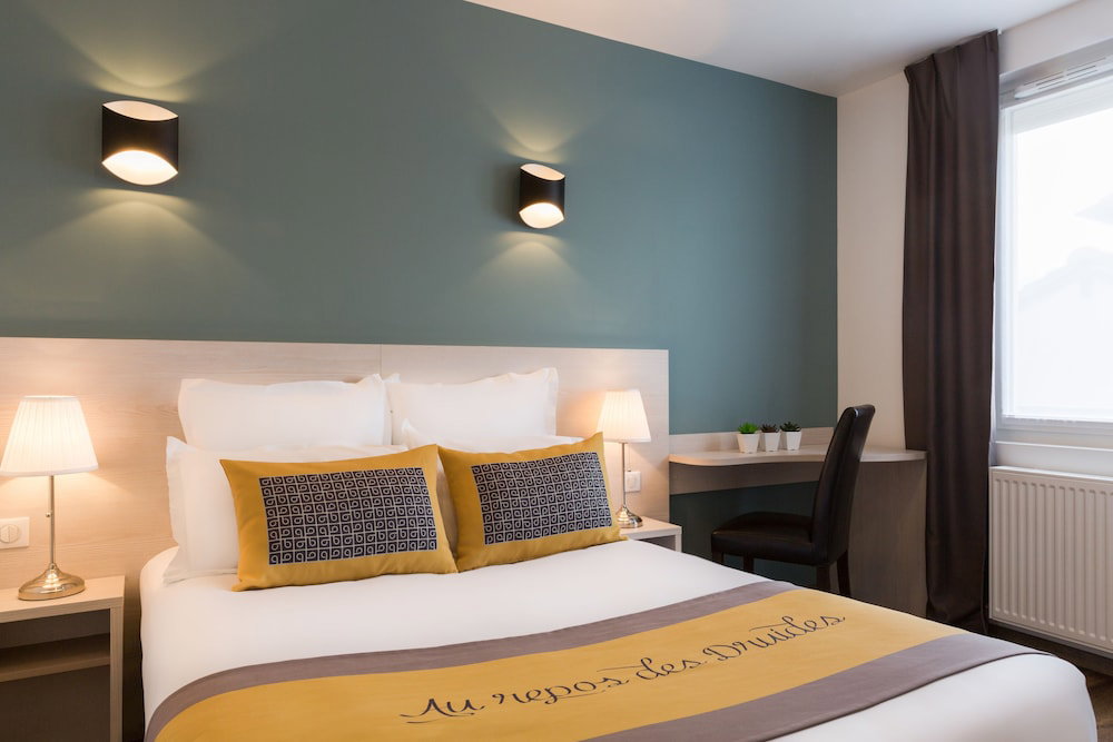 Hotel The Originals City, Le Relais Des Carnutes Dreux Ouest