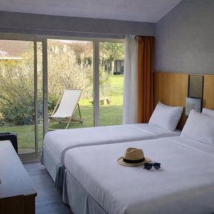 Hotel Kyriad Angoulême Nord Champniers - Hôtel & Résidence cazare Champniers-et-Reilhac