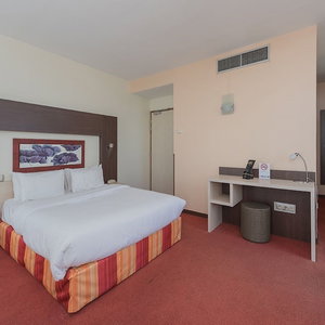 Hotel Elema Hotels Beauvais cazare Beauvais-sur-Matha