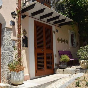 Hotel La Casa Del Geko cazare Cefalu