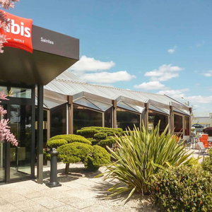 Hotel Hôtel Ibis Saintes cazare Saintes
