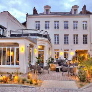 Hotel The Originals Boutique, Hôtel 3 Étoiles Les Coulisses Du Théâtre cazare Saint-Quentin-en-Mauges