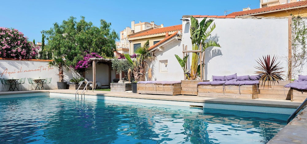 Hotel Hôtel Les Sables - Urban Style - By Logis Hotels