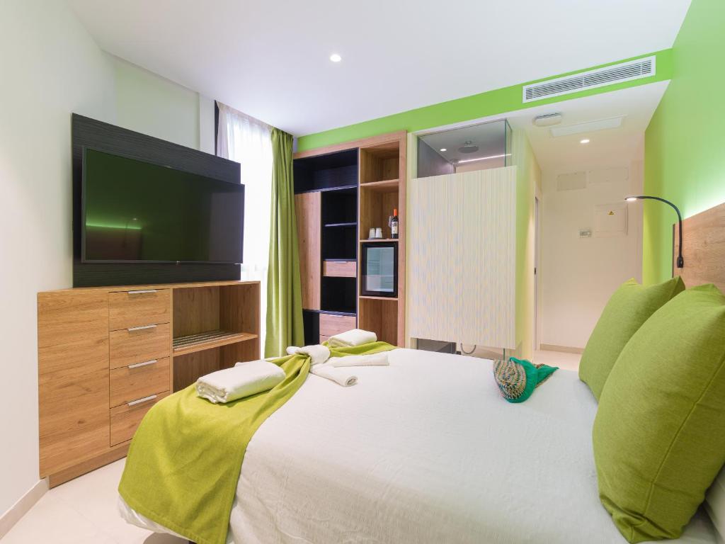 Hotel Mg Poniente