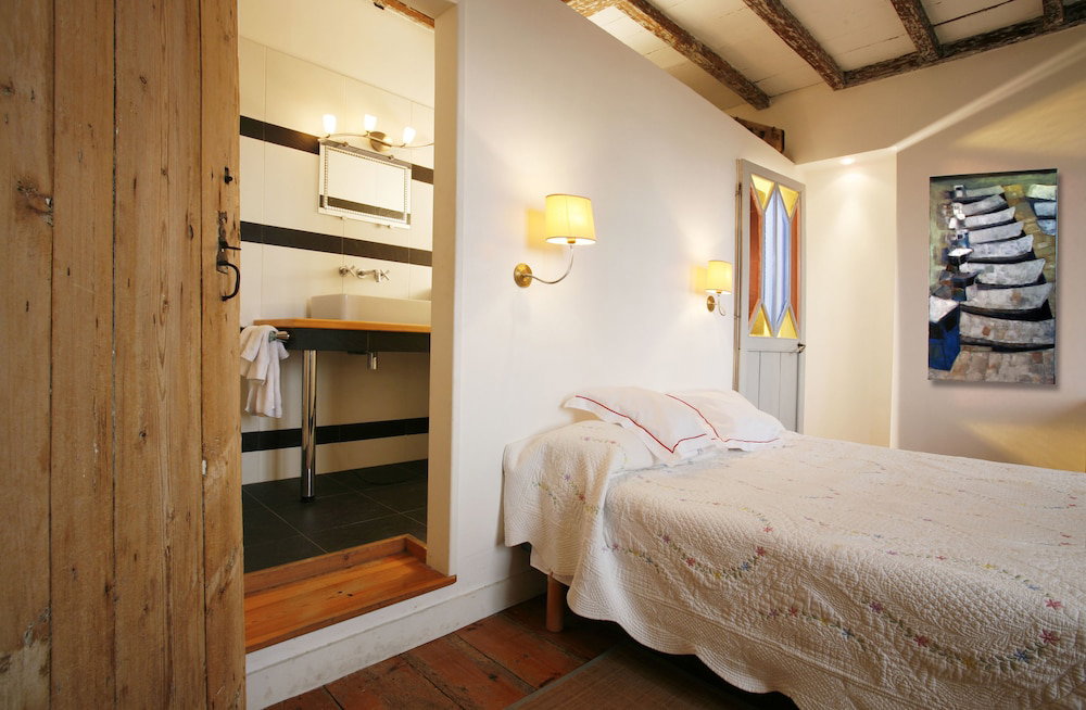 La Porte Rouge - The Red Door Inn Chambres D'hotes