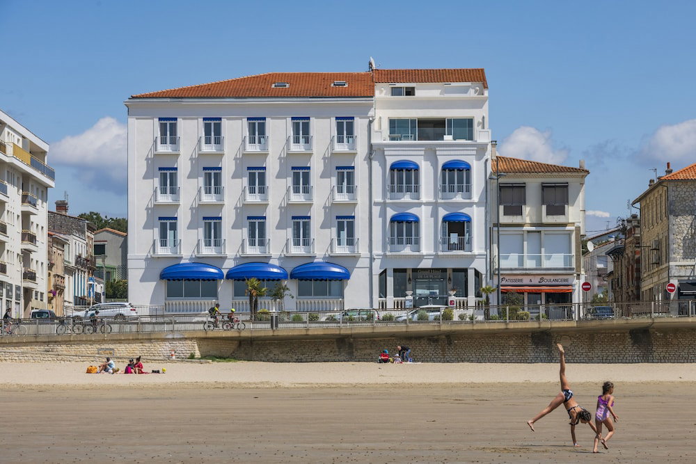 Hotel Cerise Royan - Le Grand Hôtel De La Plage