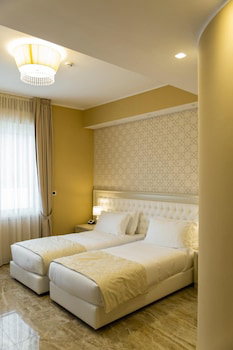Aurum Suites