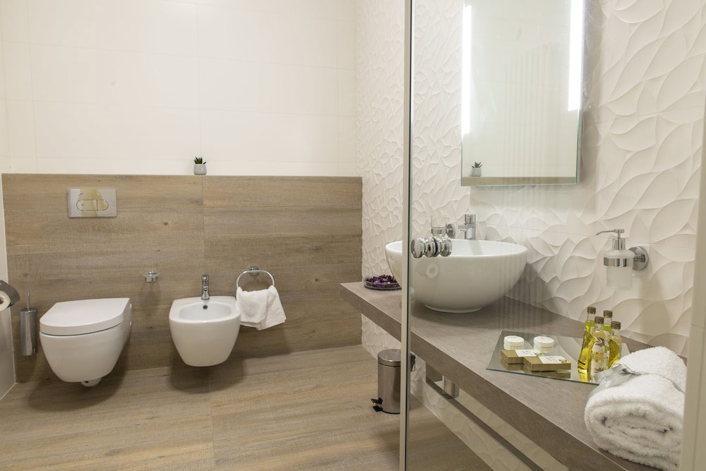 Aurum Suites