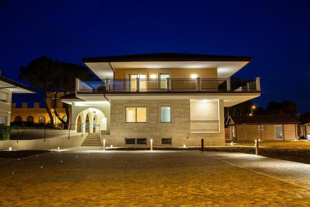Aurum Suites