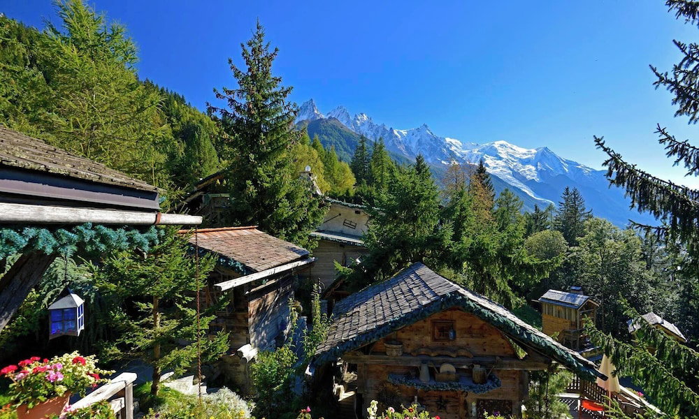 Hotel Hôtel Les Chalets De Philippe Avec Jacuzzis Privatifs