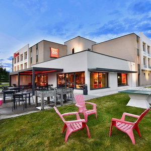 Hotel Ibis Les Herbiers cazare Les Herbiers