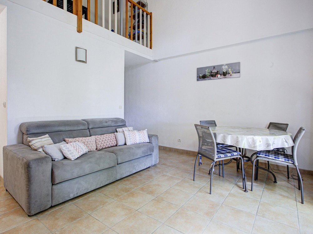 Hotel Family Villa Near Lac De Jouarres
