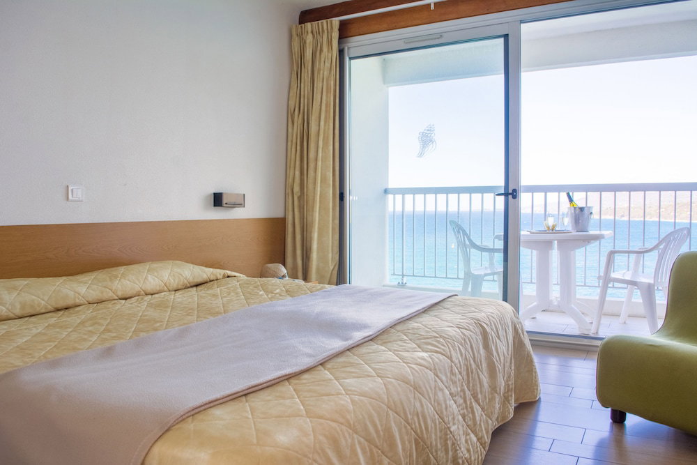 Hôtel Roc E Mare
