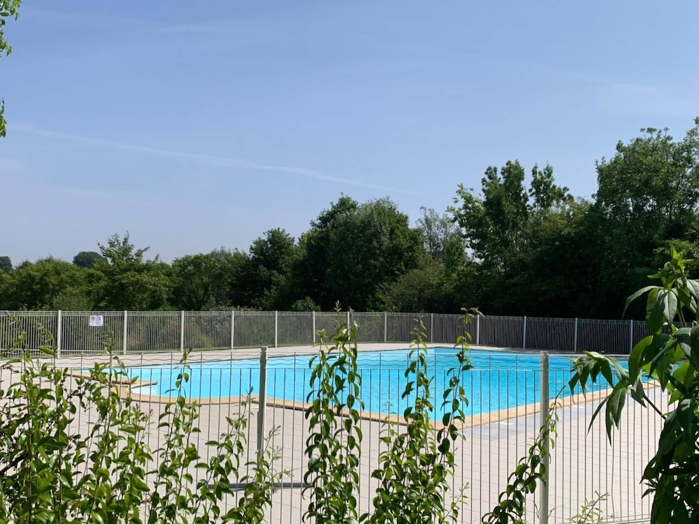 Hotel Family Cottage Near Puy Du Fou