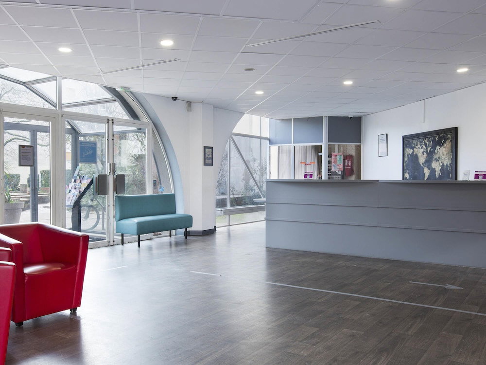 Hotel Hotelf1 Cergy
