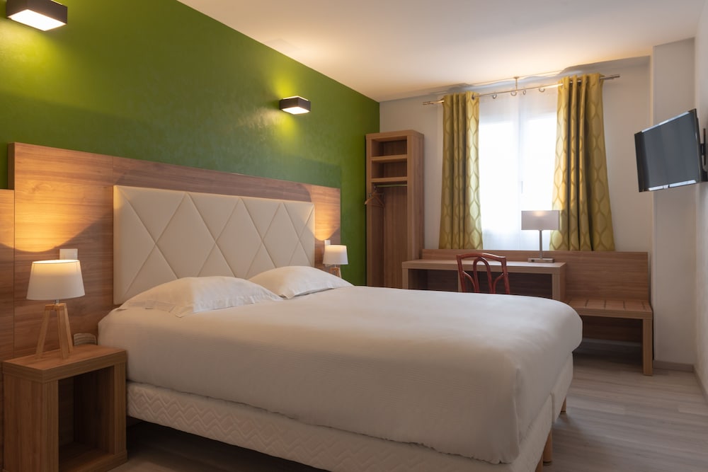 Hotel Hôtel De L'orme, Akena, Evreux
