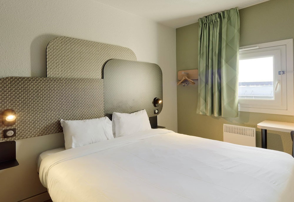 Hotel B&B Hotel Cergy Pierrelaye