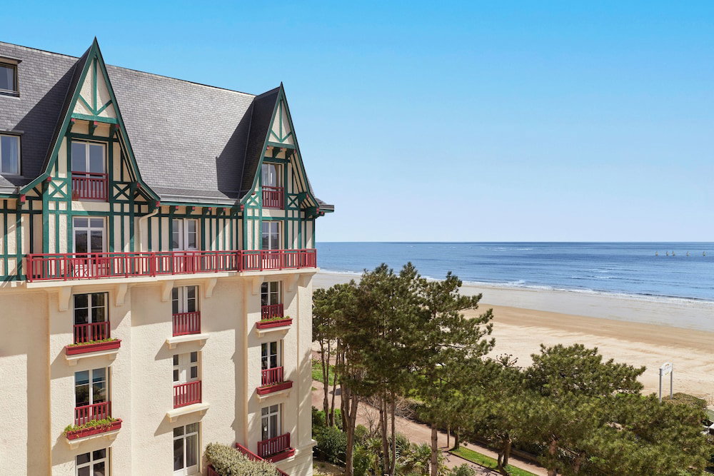 Hotel Hôtel Barrière L'hermitage