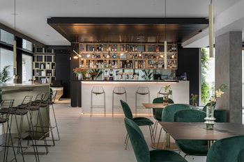 Hotel We Me Suite Hotel