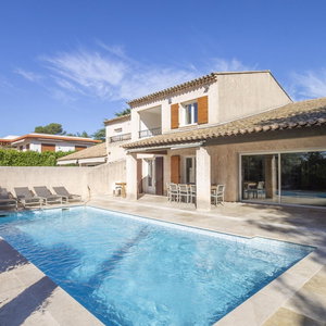 Hotel Maison Esterel In Saint-Rapha L cazare Saint-Raphael