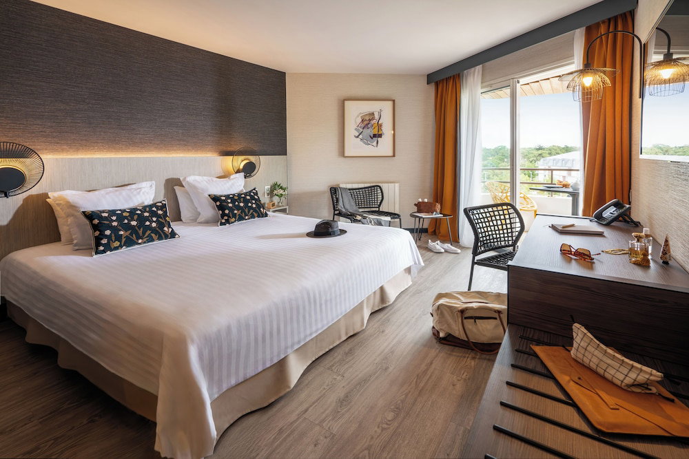 Hotel Hôtel Valdys Thalasso & Spa - Les Pins