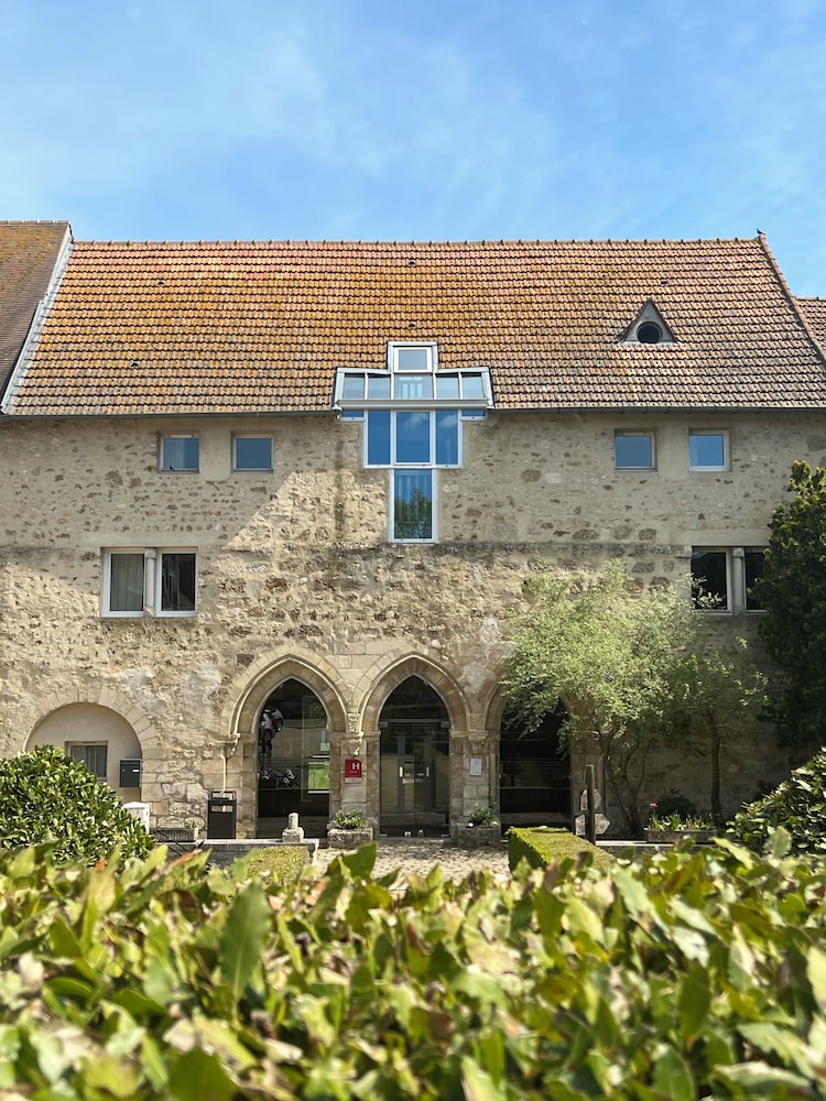 Hotel Hôtel Abbaye Du Golf De Lésigny