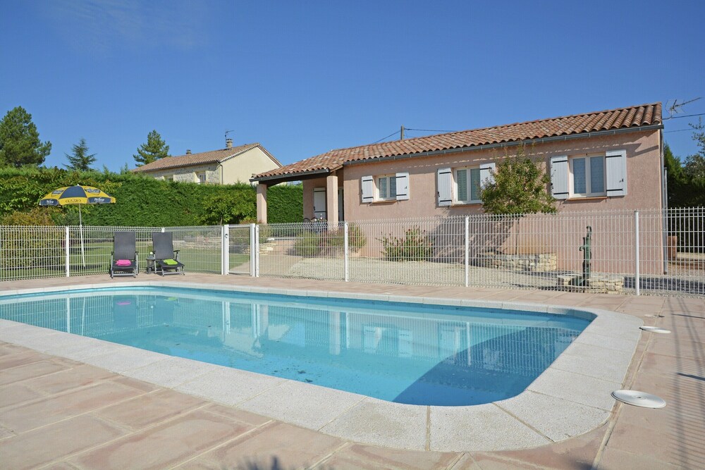 Hotel Comfortable Villa With Swimming Pool