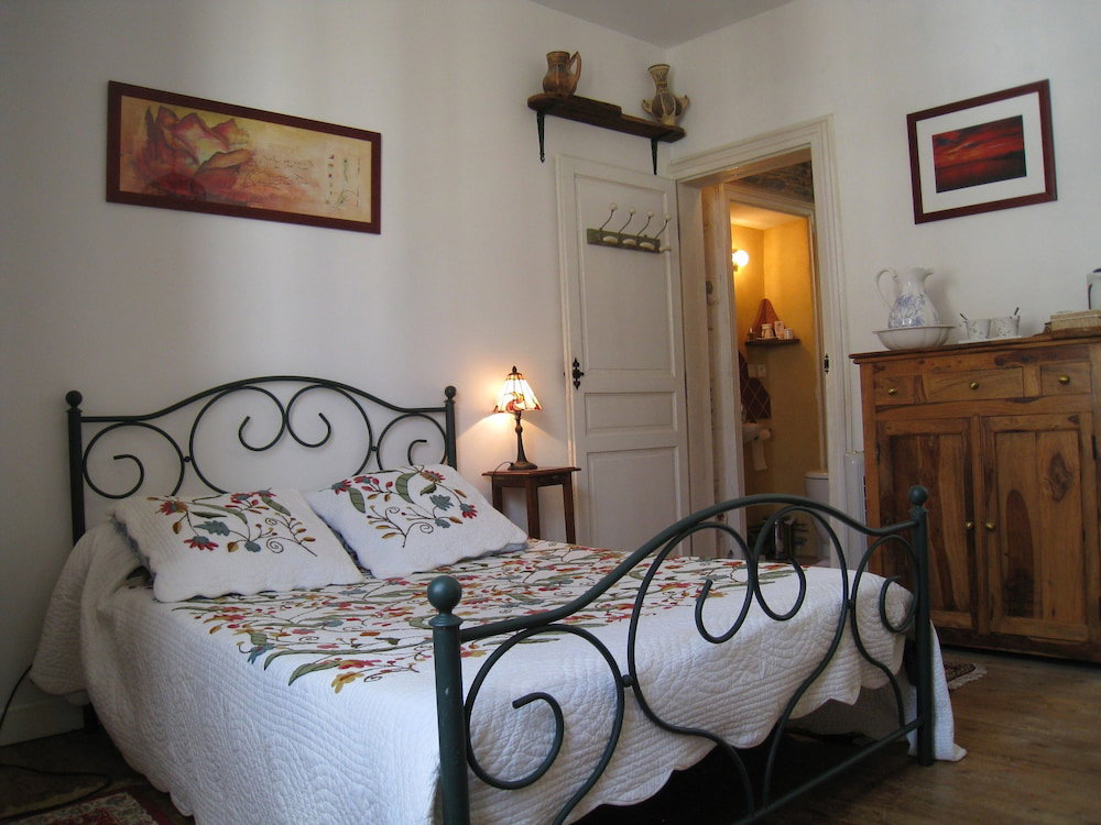 Hotel Le Petit Quernon
