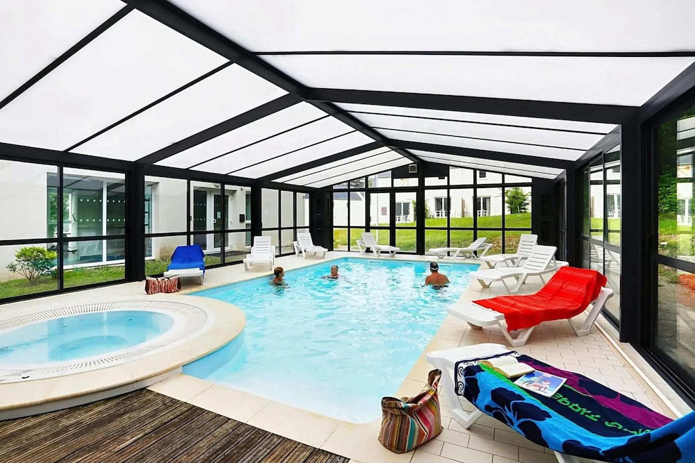 Hotel Accessible Cottage For 4 In Audierne