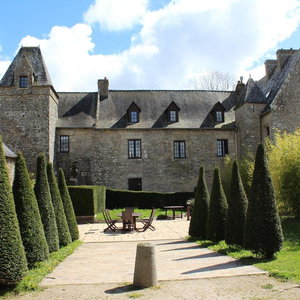 Hotel La Maison Obono Hôtel Restaurant & Spa cazare Bono