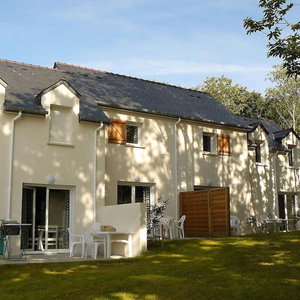 Hotel Spacious Duplex Cabin Cottage For 6 cazare Audierne