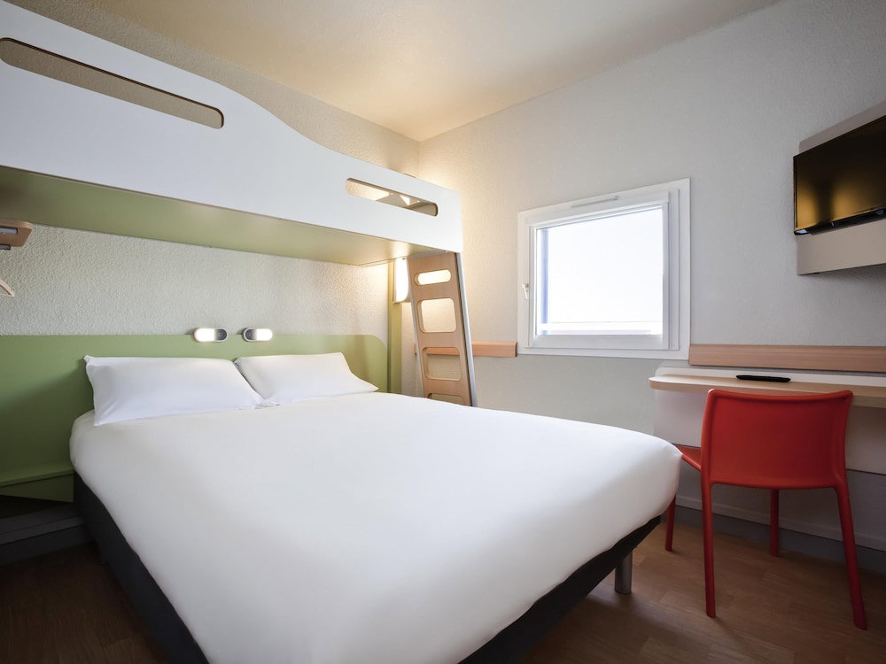 Hotel Ibis Budget Pontault Combault Rn4 Marne La Vallée