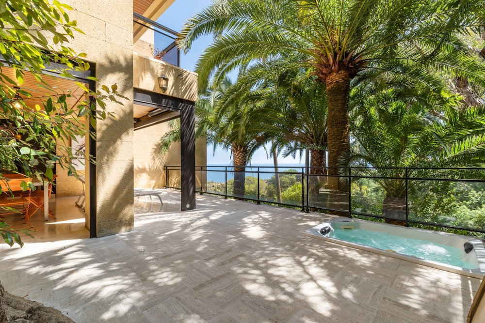 Hotel 223 Le Gla Euls In Golfe Juan