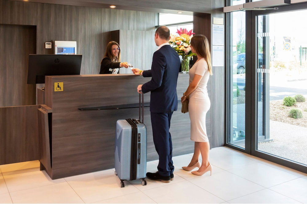 Hotel Hôtel Roi Soleil Prestige Plaisir - St Quentin