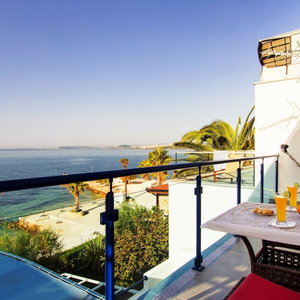 Hotel Beachfront Villa Mediteran cazare Grljevac