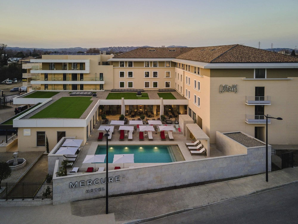 Hotel Mercure Avignon Tgv Hotel Et Spa