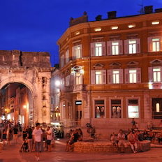 Hotel Boutique Hostel Joyce cazare Pula