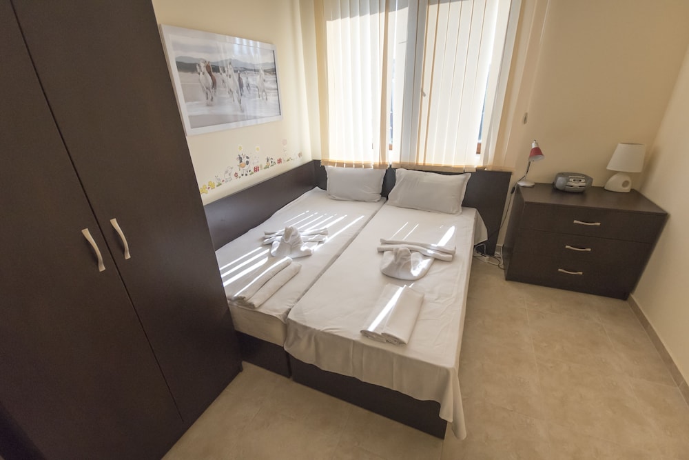 Apollon Apartments