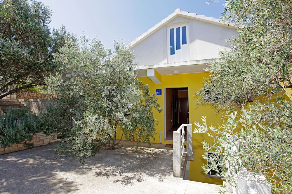 Hotel Olive's Garden House