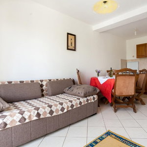 Hotel Nice Apartment With Terrace Near The Beach cazare Malinska