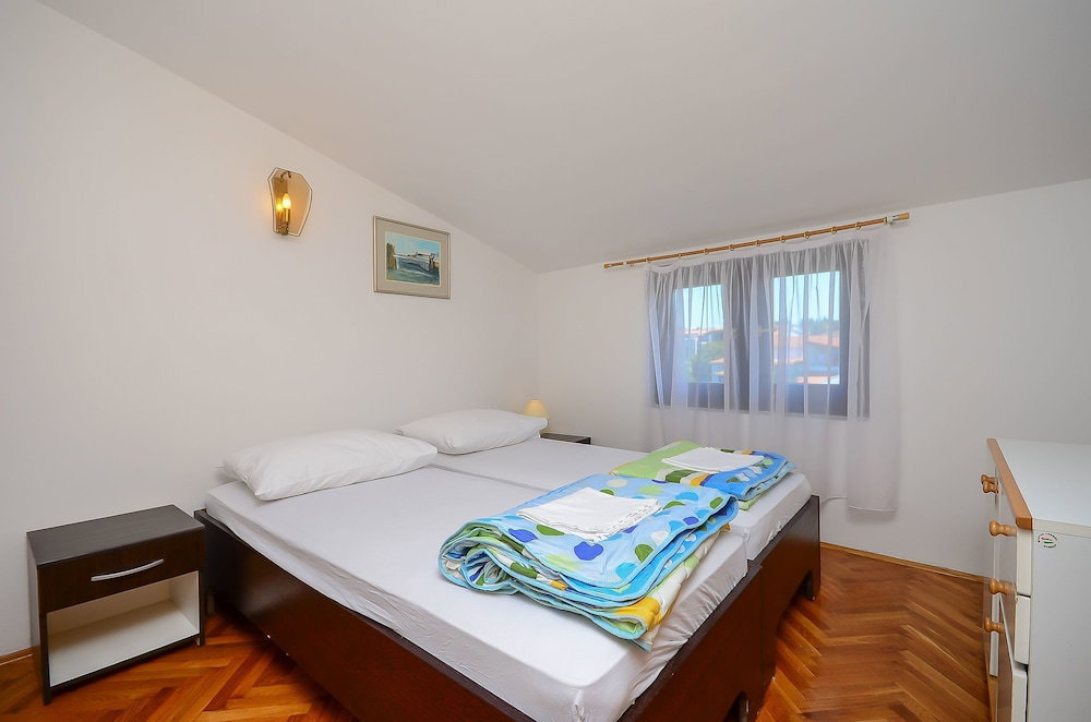 Hotel Apartments Dragica