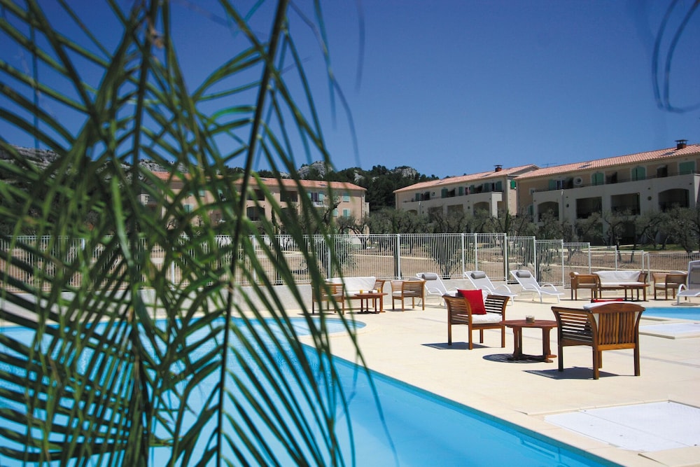 Hotel Résidence Lagrange Vacances Le Domaine De Bourgeac