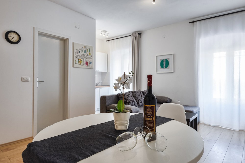 Hotel Apartments Antons